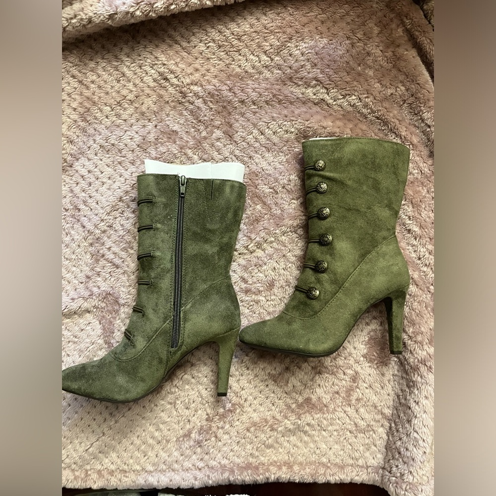 Rialto “Chung” Army/Suedette Size 5